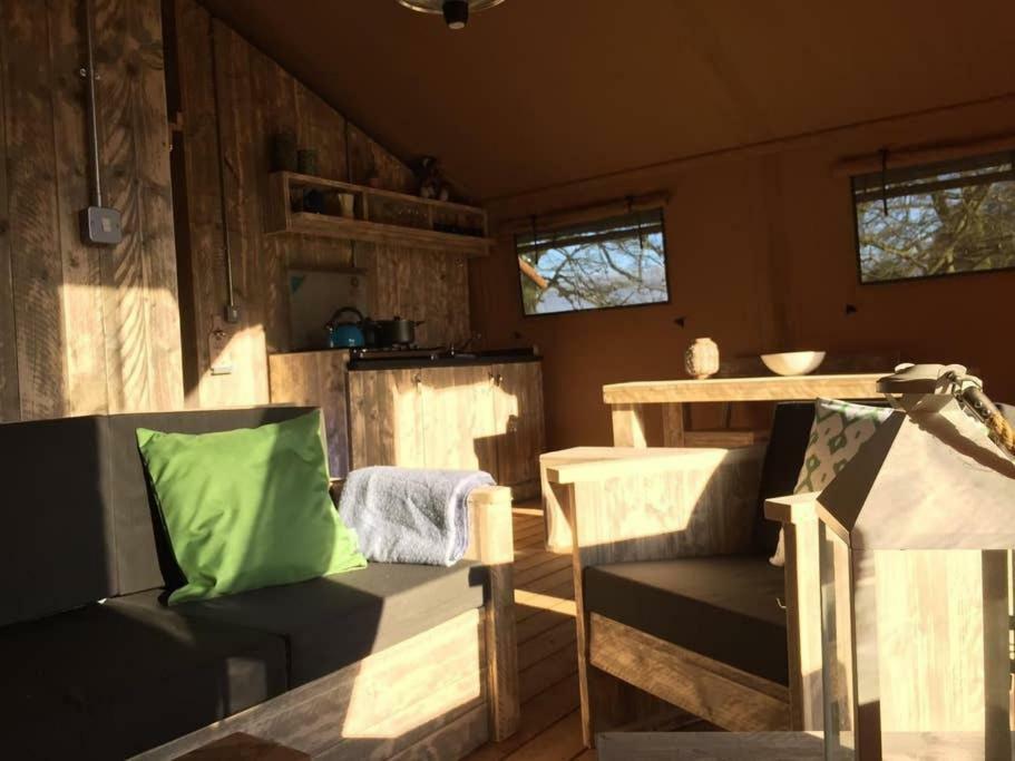 Lapwing Safari Tent Cheltenham Zewnętrze zdjęcie